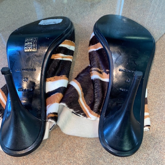 Balenciaga Calf Hair Glove Mules - Picture 14 of 16